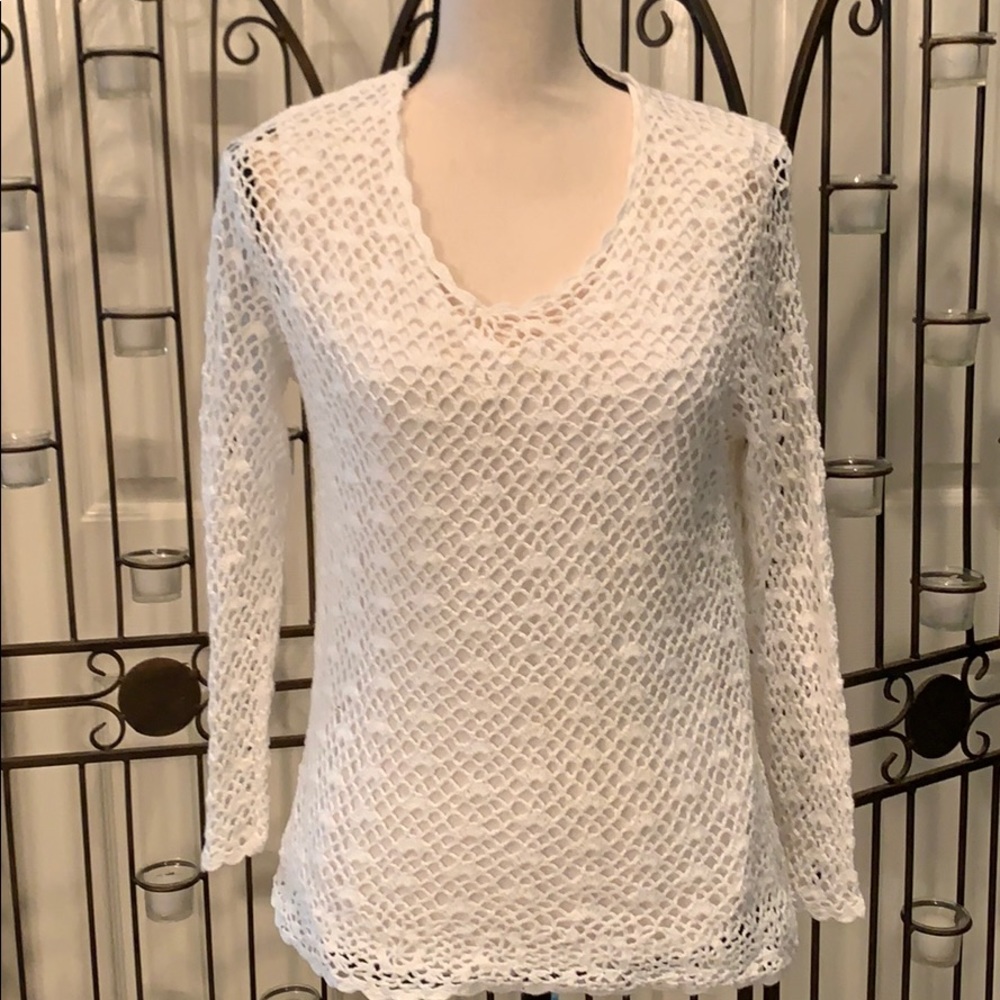 White embroidered lined tee w/see-through sleeves